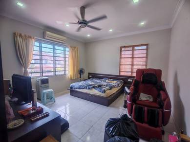 Semi-Detached House For Rent in Seri Kembangan,SGR