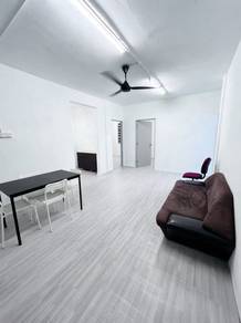 Flat For Rent in Taman Mount Austin