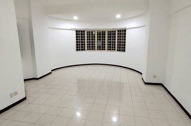 Condominium For Rent in Regency Condominium