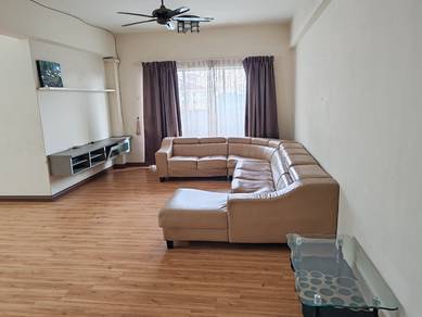Condominium For Rent in The Heron Residency