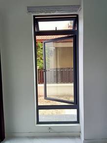 Tingkap Swing Ruang Tamu - (Aluminium-Kace)