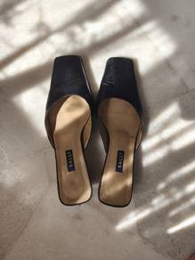Original BALLY Black Leather Heels (Size 6 US)