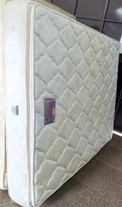 Queen Size Tebal 11inci Spring Mattress 
