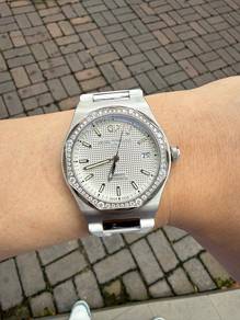 Girard Perregaux Laureato 38 Diamond