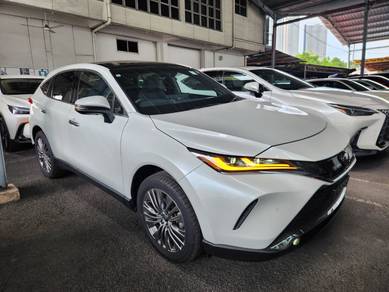 Toyota Harrier LUXURY in Cheras, KUL