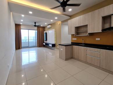 Condominium For Rent in Tropicana Bay Residences @ PWC