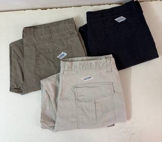 Levi’s Wrangler Cargo sz 40 Combo.:).