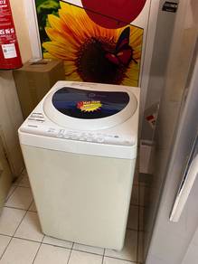 TOSHIBA 7.2kg Washing Machine 6J1n4 - terpakai