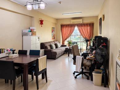 Apartment For Sale in Bayu Puteri 1