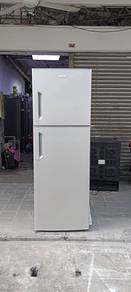 Electrolux 2door fridge refrigerator peti ais