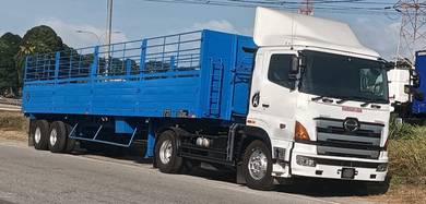 Hino 700  SH1E  & 2 axle used cargo trailer