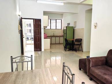 Condominium For Rent in Arratoon Court