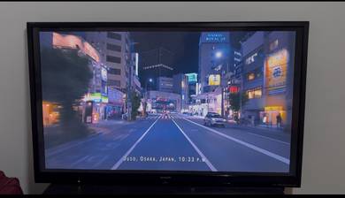 60" Sharp AQUOS LED TV (Model: LC-60LE650M) - Movi