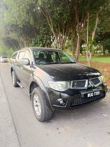 Mitsubishi Triton in Cheng, MLK
