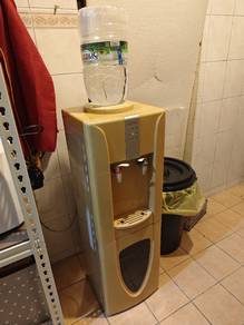 water dispenser cold & hot
