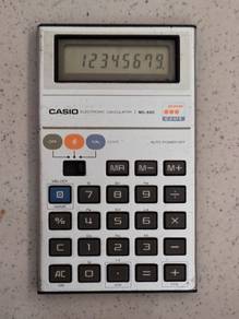 vintage Casio MG-880 RARE Game & Calculator