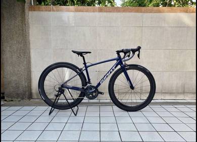 Giant Contend 1 Road Bike