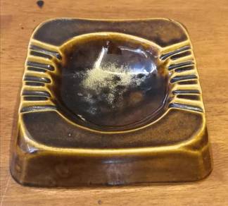 Vintage AW Pottery ashtray