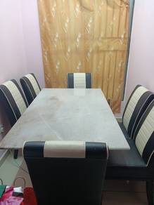 Good condition meja makan set