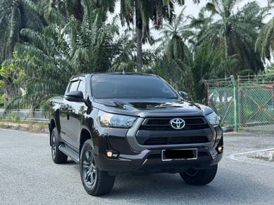 2022 Toyota Hilux E