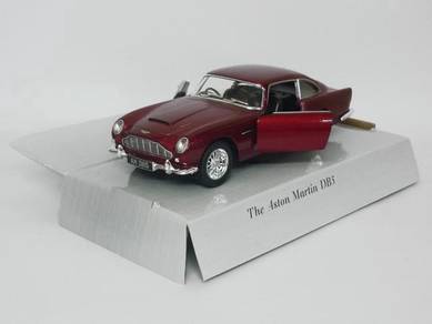 The Aston Martin DB5 1/38 Model car - Red