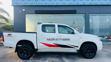 Toyota Hilux STD in Batu Pahat, JHR