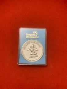 Tokyo Disneyland Grand Opening 1983 Medallion