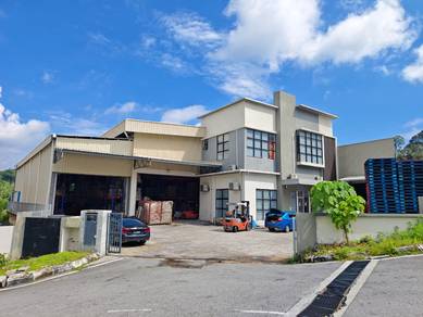 Warehouse / Factory For Sale in Mantin,NSN