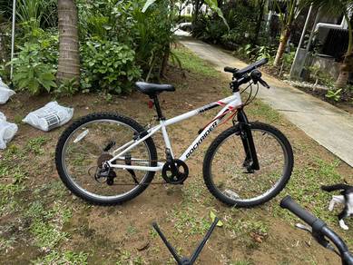 White Rockrider ST 100 mountain bike