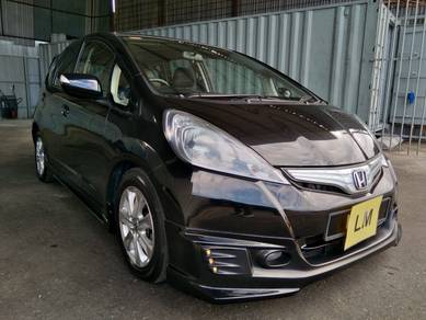 Honda Jazz Hybrid HYBRID in Klang, SGR