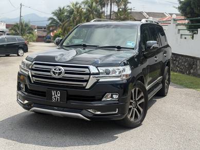 Toyota Land Cruiser V8 in Seremban, NSN