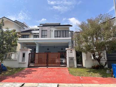 Semi-Detached House For Sale in Shah Alam,SGR