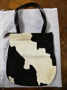 Faux Fur Tote bag (black and beige)