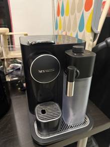 NESPRESSO Coffee Machine