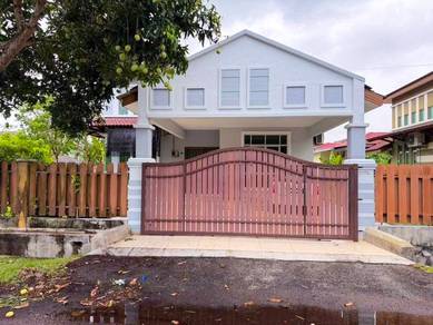 Bungalow House For Sale in Krubong,MLK