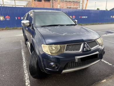 Mitsubishi Triton in Skudai, JHR