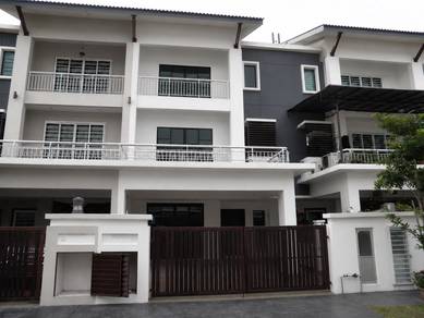 3-storey Terraced House For Sale in Puchong,SGR
