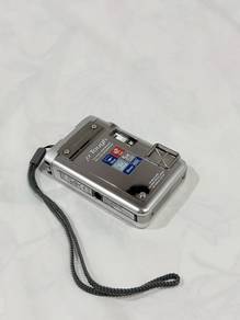 CCD!!! Olympus u8010 COME WITH SD CARD