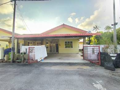 Semi-Detached House For Sale in Pekan,PHG