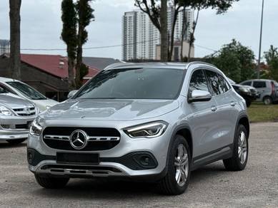 Mercedes Benz GLA200 200 PROGRESSIVE LINE in Johor Bahru, JHR