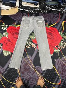 seluar jeans levis saiz 33