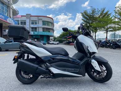 Yamaha XMAX