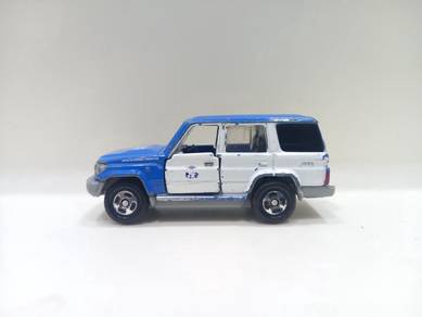 Tomica No. 44 Toyota Land Cruiser JAF Road Service