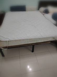 katil besi dgn tilam 