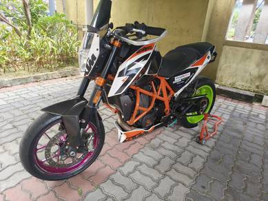 KTM 690 Duke R