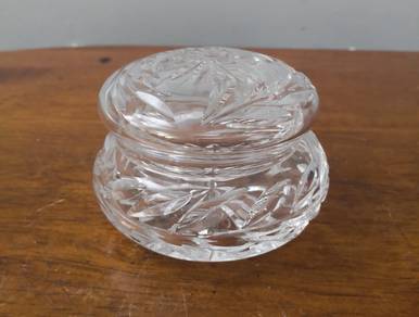 Round crystal trinket bowl lid