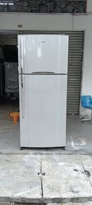 Toshiba 2-door fridge refrigerator auto ice maker