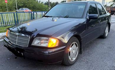 Mercedes Benz 200E in Cyberjaya, SGR