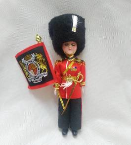 vintage plastic british 'order of the guard / quee