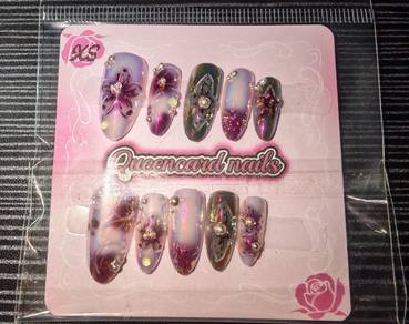 queencard nails